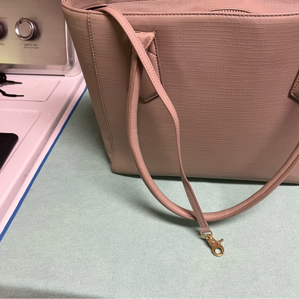 Dagne Dover Legend signature computer tote. Multiple interior pockets zip close - Picture 5 of 16